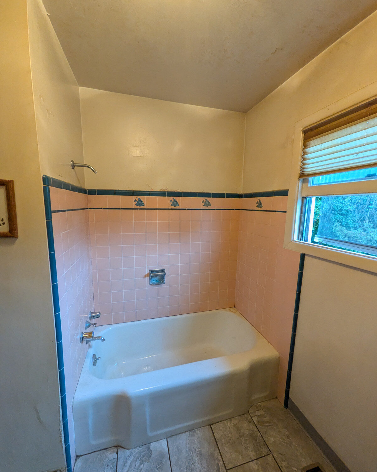 Before: bathroom at the start of the project, Rogue Valley